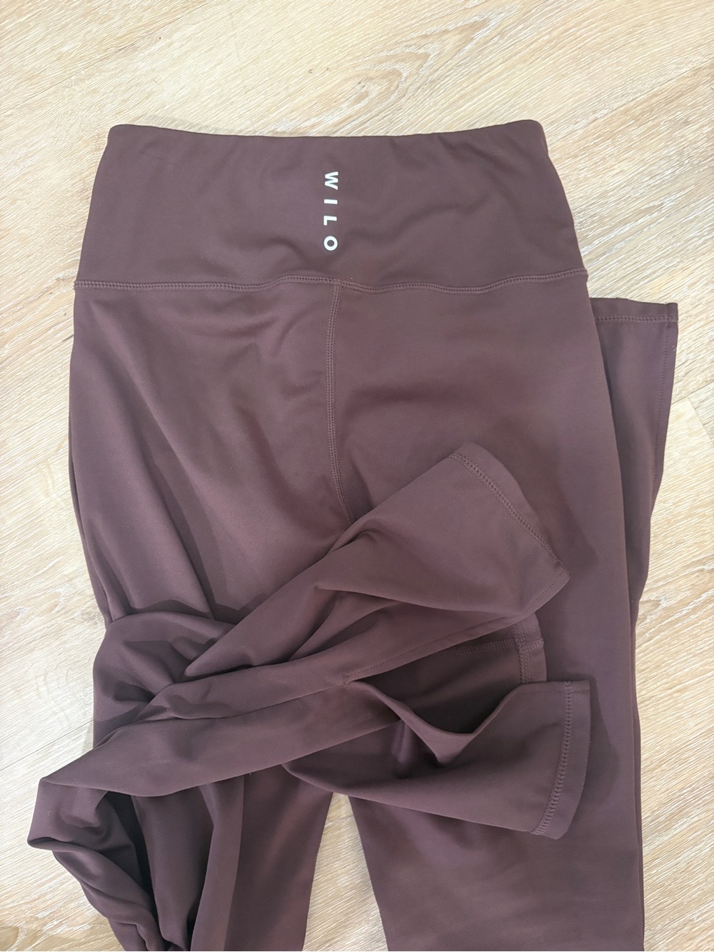 Wilo the label Stretch flair Leggings in Deep Brown - Picture 2 of 3